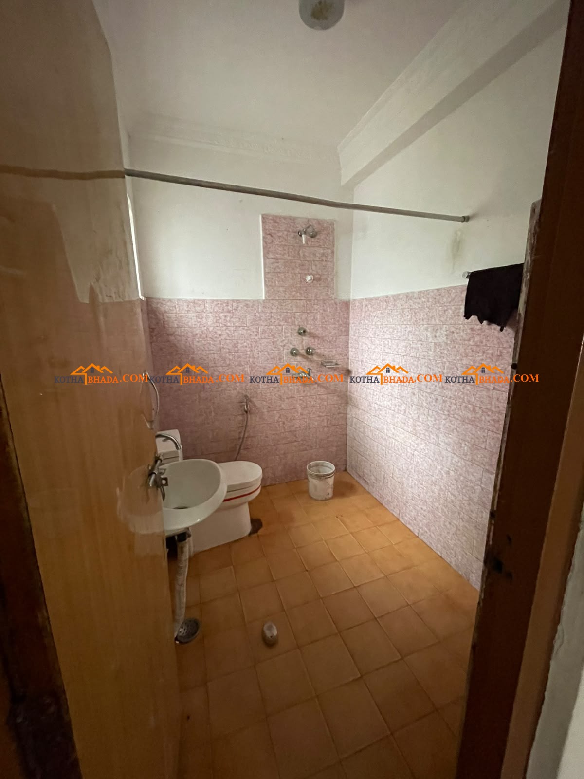 Flat Available at dumbarahi in only 35k